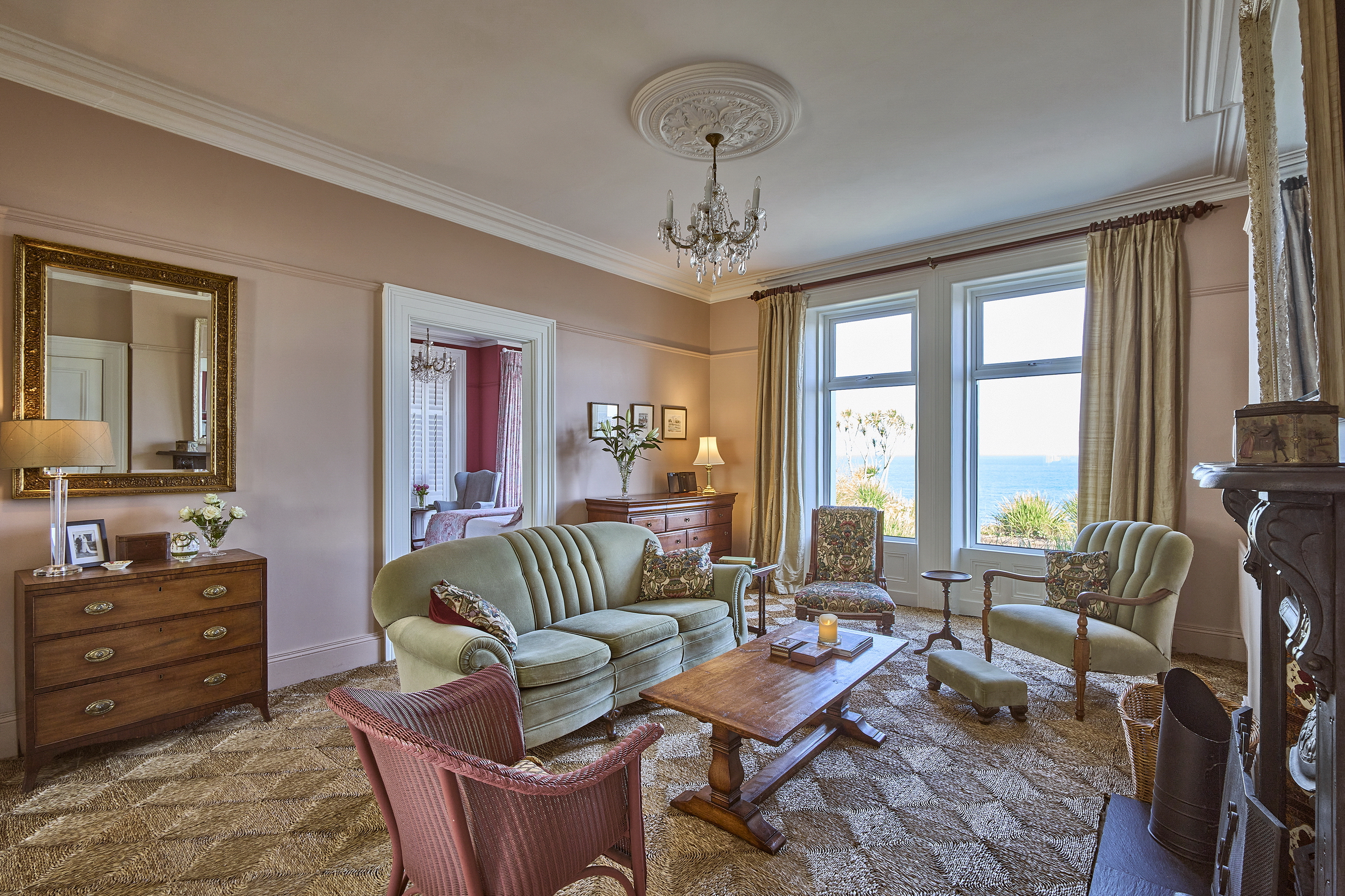 Home staging in Duncan BC by Clarafication Design