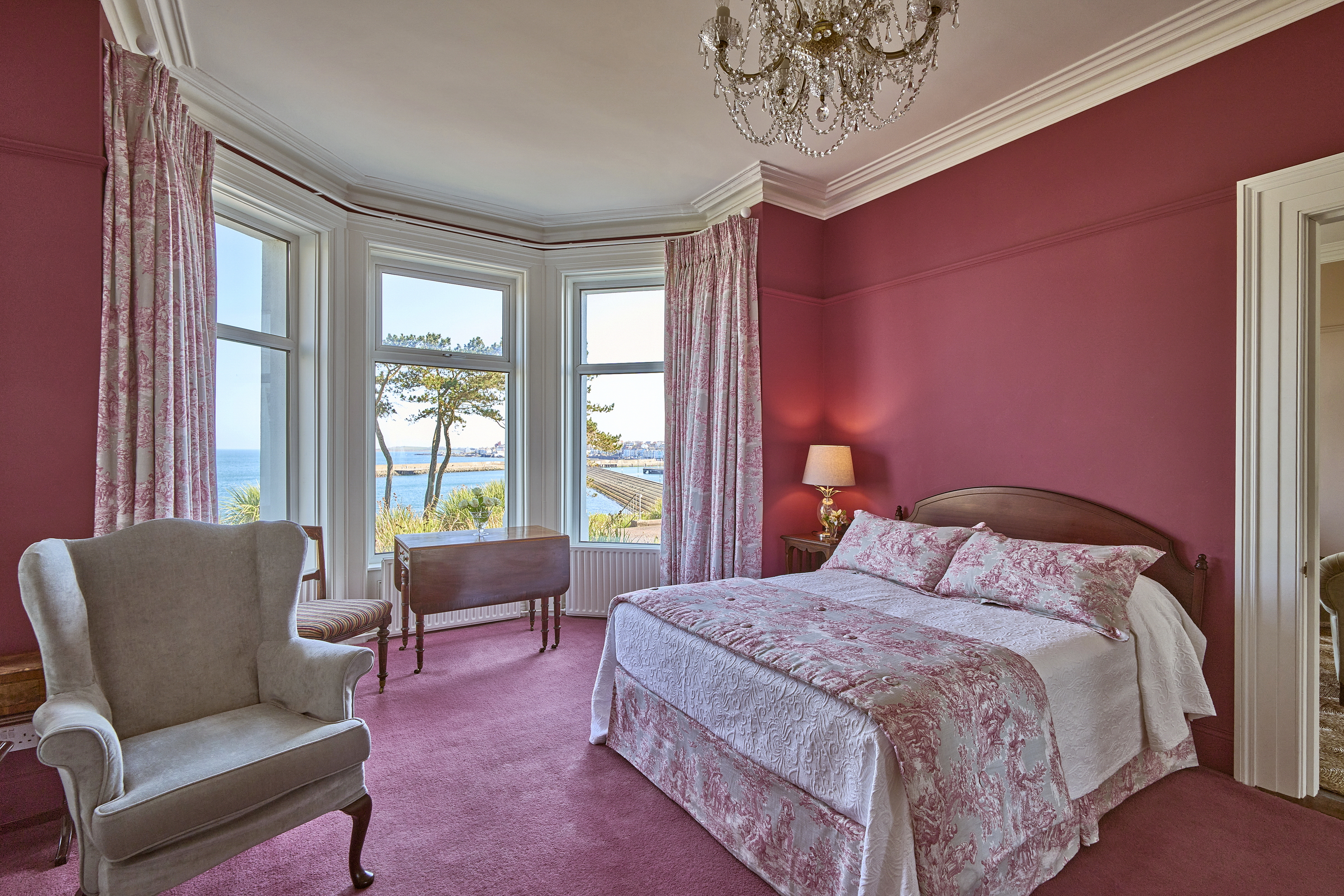 Home staging in Duncan BC by Clarafication Design