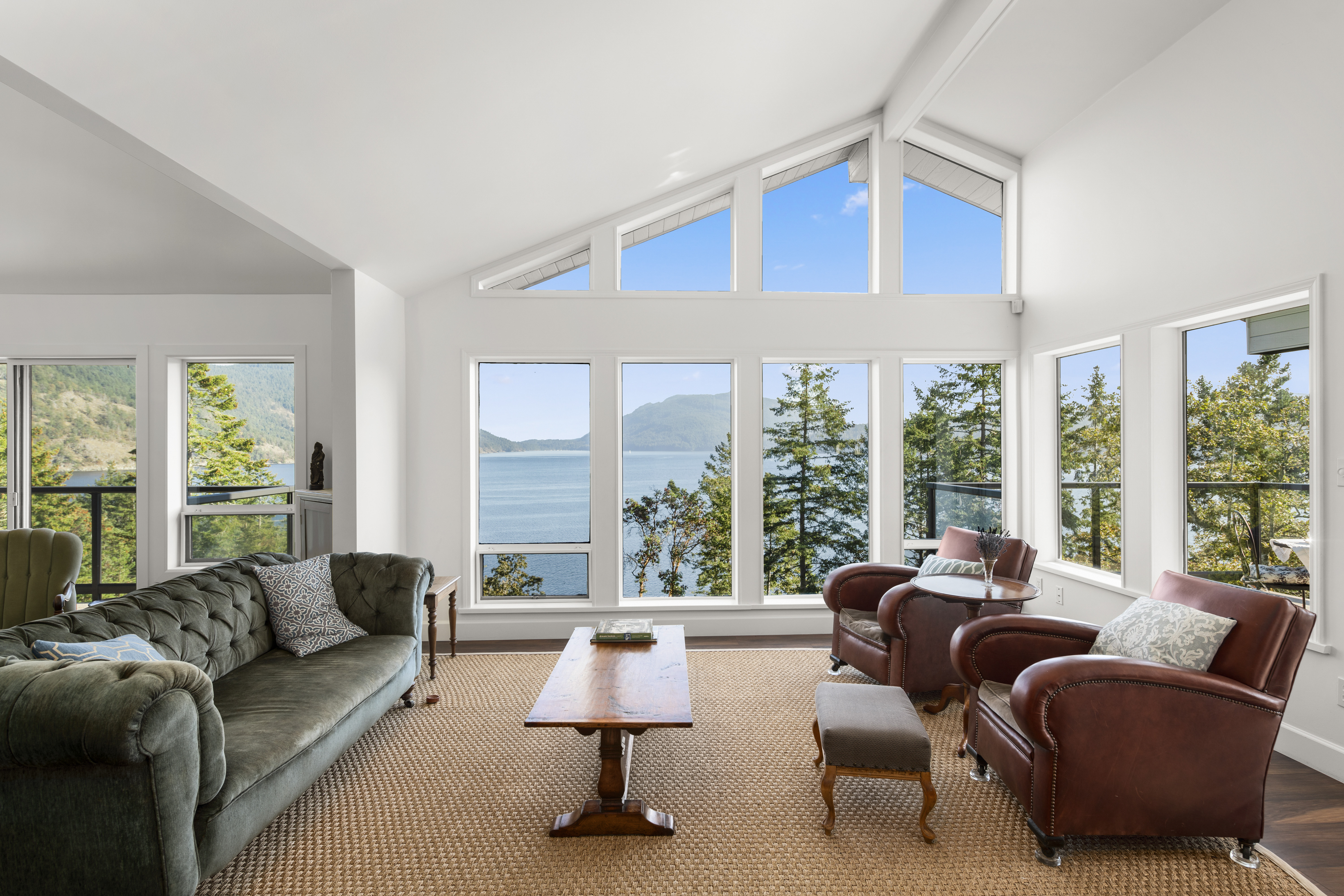 Home staging in Duncan BC by Clarafication Design